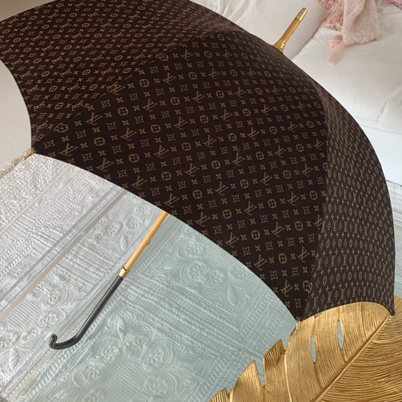 Authentic Louis Vuitton Umbrella Gold trim - Picture 3 of 8